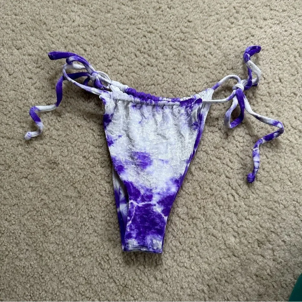 Frankies bikinis Liam velvet white +purple/violet tie-dye ruched bikini bottoms�